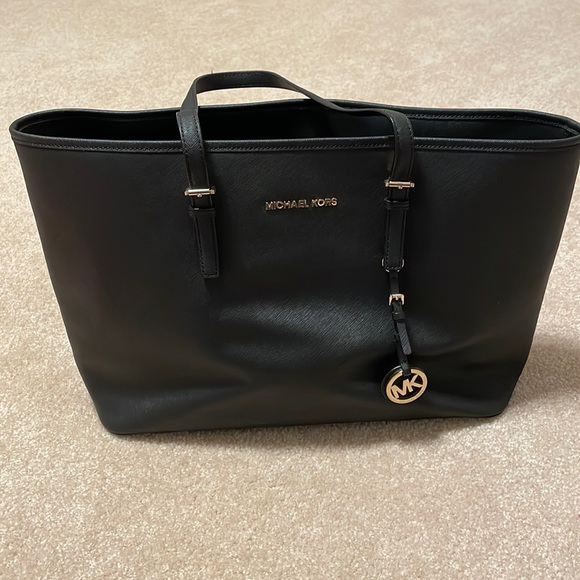 Black Michael Kors tote - Picture 1 of 5
